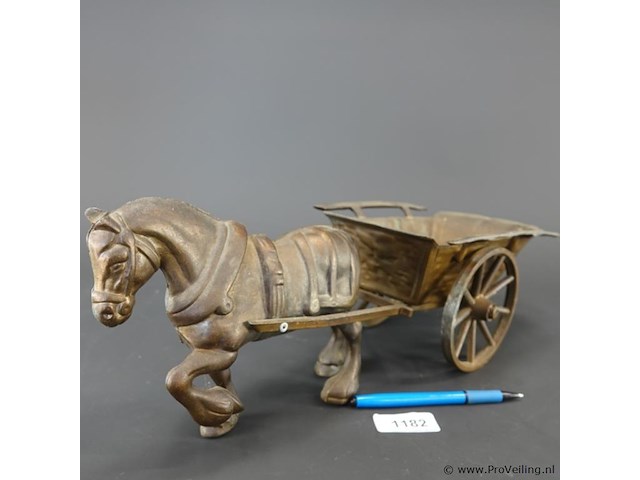 Messing of koperen paard met een wagen - afbeelding 1 van  5