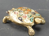 Messing schildpad als scharnieren dekseldoosje - afbeelding 4 van  5