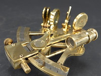 Messing sextant in met brons beslagen houten kist - afbeelding 2 van  5