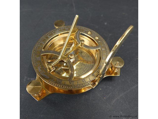 Messing zonnewijzer kompas - afbeelding 3 van  5