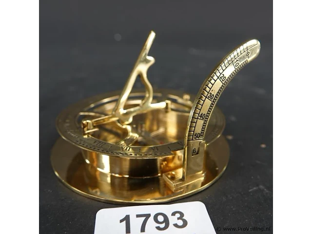 Messing zonnewijzerkompas/nautisch instrument - afbeelding 1 van  5