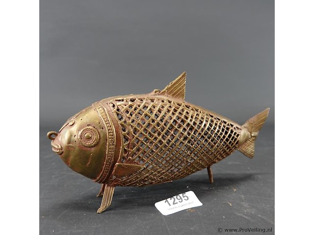 Messing/bronzen dhokra-visgemaakt met verlorenwastechniek - afbeelding 1 van  5