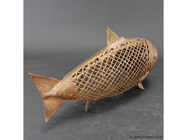 Messing/bronzen dhokra-visgemaakt met verlorenwastechniek - afbeelding 3 van  5