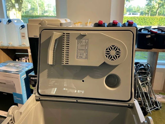 Mestic mtec-25 23l koelbox - afbeelding 3 van  6