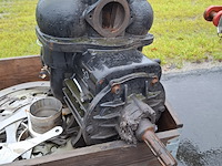 Mestpomp met diverse metalen delen bouwjaar 2018 - afbeelding 2 van  4