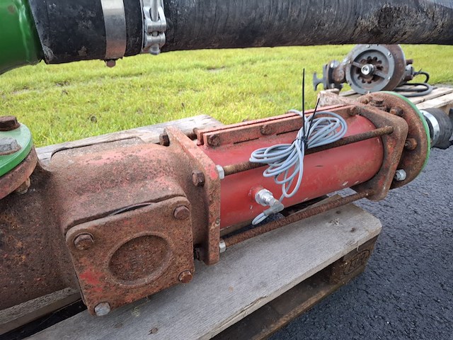 Mestpomp met hydro motor - afbeelding 10 van  10