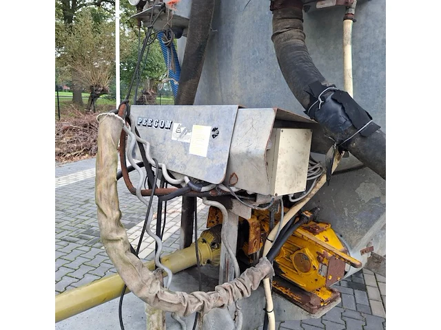 Mesttank, peecon, zt 10000, 1995, met bemester - afbeelding 2 van  32