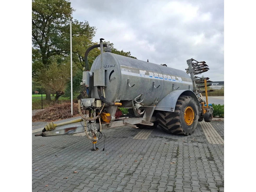 Agrarisch materieel, bouw en gereedschap