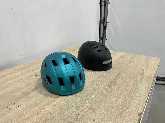 Met - fietshelm (2x) - afbeelding 2 van  8