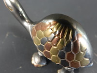 Met diverse metalen vervaardigde schildpad - afbeelding 3 van  5