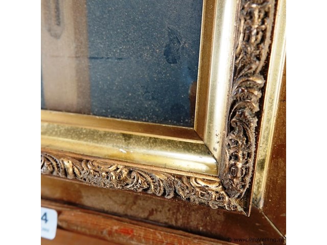 Met een beetje tlc een hele fraaie klassieke lijst - afbeelding 4 van  5