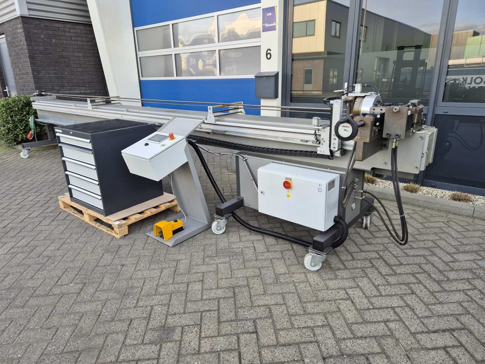 Metaal- en werkplaatsmachines