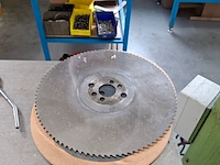 Metaal afkortzaagmachine met aanvoer/afvoerbaan bewo, cpo 250ht, bouwjaar 2008 - afbeelding 4 van  14
