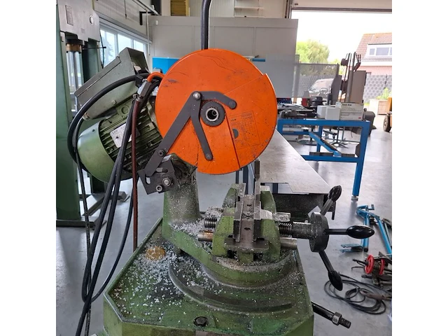Metaal afkortzaagmachine met aanvoer/afvoerbaan bewo, cpo 250ht, bouwjaar 2008 - afbeelding 10 van  14