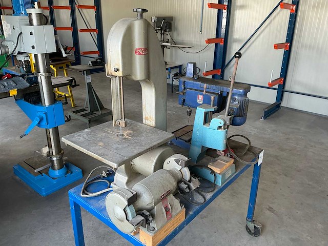 Metaalbewerkingmachine (4x) - afbeelding 1 van  2