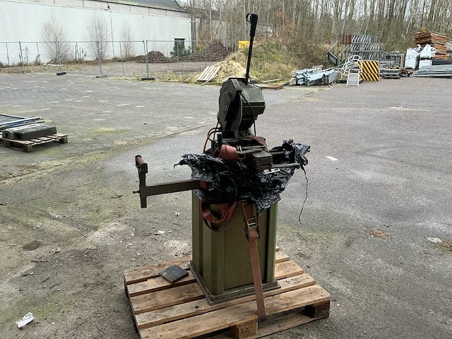 Metaalcirkelzaag / afkortzaag - afbeelding 1 van  13