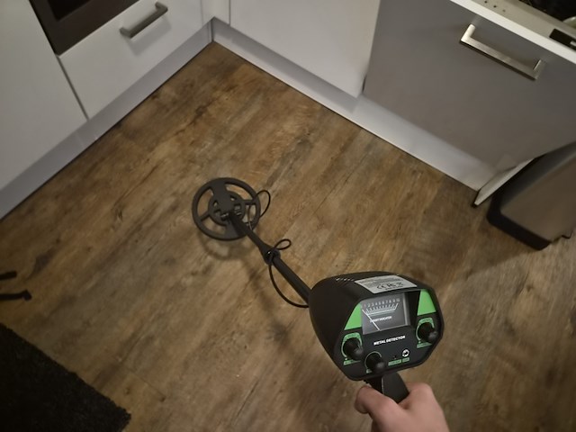 Metaaldetector met zoekspoel en armsteun – compleet met handleiding - afbeelding 8 van  8
