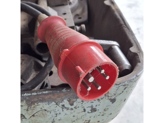 Metaalfreesmachine, rumag, revis - afbeelding 11 van  25