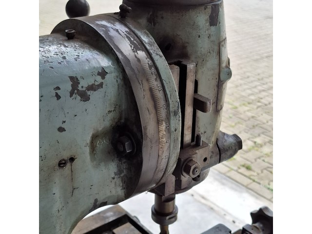 Metaalfreesmachine, rumag, revis - afbeelding 15 van  25
