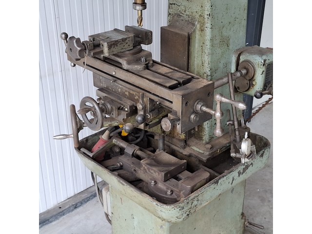 Metaalfreesmachine, rumag, revis - afbeelding 24 van  25