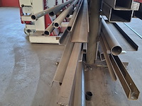 Metaalstelling met partij metaal - afbeelding 3 van  12