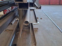 Metaalstelling met partij metaal - afbeelding 4 van  12