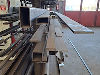 Metaalstelling met partij metaal - afbeelding 12 van  12