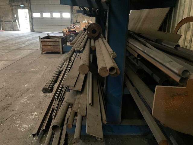 Metaalvoorraden in stelling - afbeelding 15 van  18