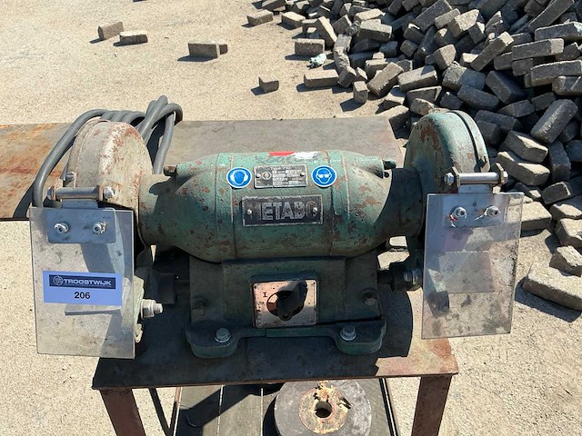 Metabo 710 werkbankslijpmachine - afbeelding 3 van  3