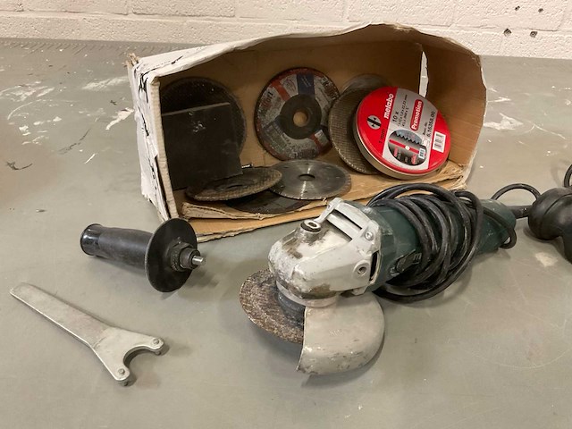 Metabo, aeg w680 decoupeerzaag en haakse slijper - afbeelding 4 van  6