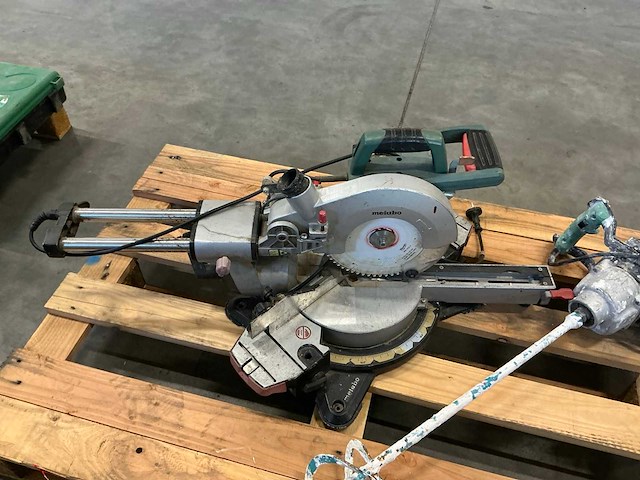Metabo afkortzaag & hikoki betonmixer - afbeelding 2 van  5