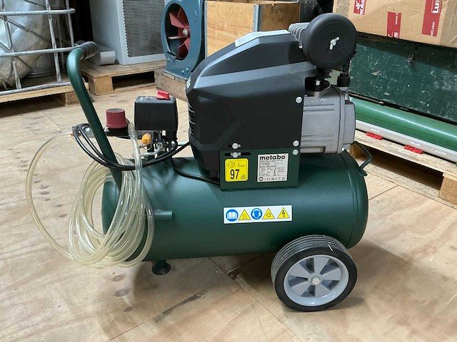 Metabo basic 250-24w zuigercompressor - afbeelding 2 van  8