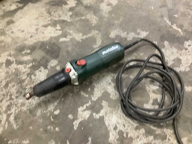 Metabo ge 710 plus rechte slijper - afbeelding 2 van  4