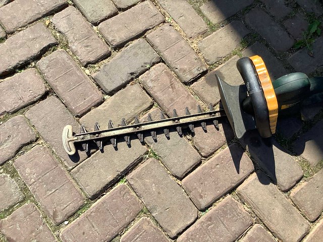 Metabo h-8345s heggenschaar - afbeelding 2 van  3