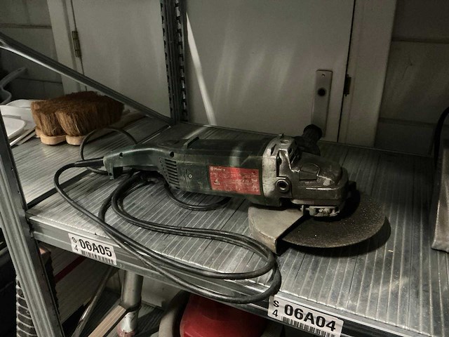 Metabo haakse slijpmachine - afbeelding 1 van  2