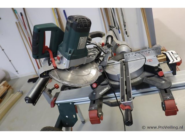 Metabo kap- en verstekzaag kgs 254 m - afbeelding 12 van  14