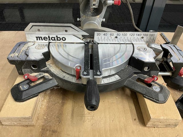 Metabo ks 216 m afkortzaag - afbeelding 3 van  4