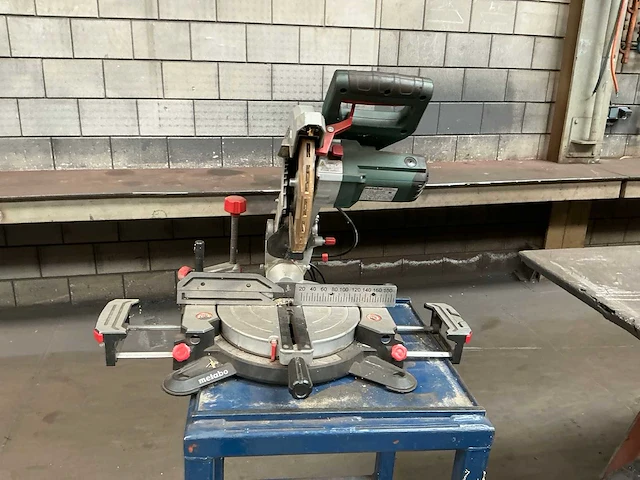 Metabo ks 216 m lasercut afkortcirkelzaagmachine - afbeelding 3 van  6