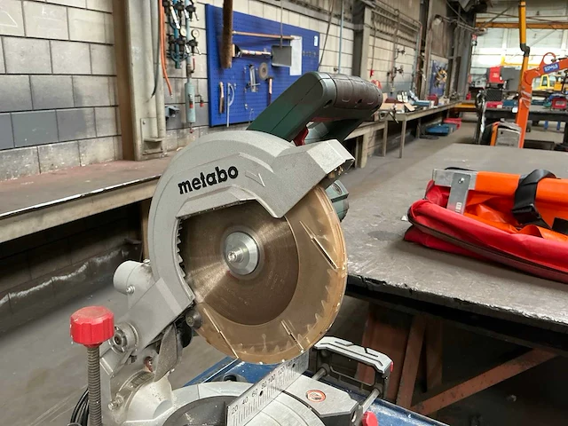 Metabo ks 216 m lasercut afkortcirkelzaagmachine - afbeelding 5 van  6