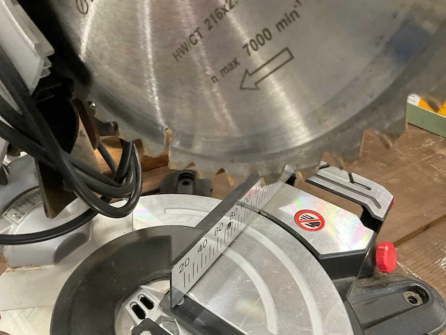 Metabo ks216m afkortcirkelzaagmachine - afbeelding 6 van  8