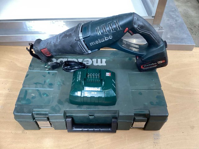 Metabo reciprozaag incl. 18v 5.2a accu + acculader + koffer - afbeelding 3 van  11