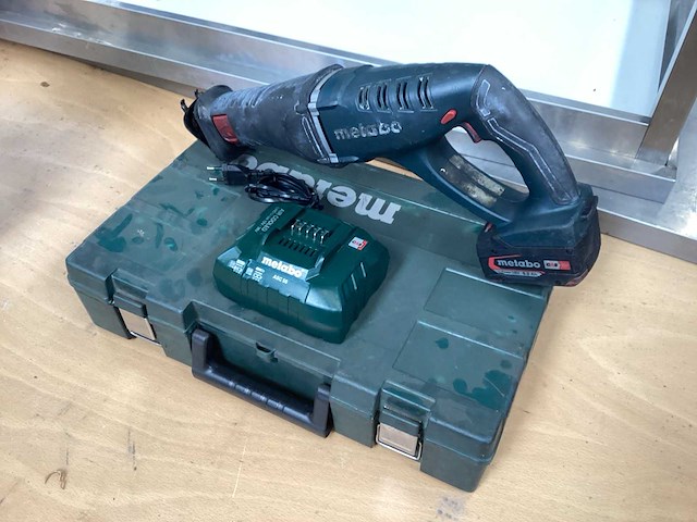 Metabo reciprozaag incl. 18v 5.2a accu + acculader + koffer - afbeelding 4 van  11