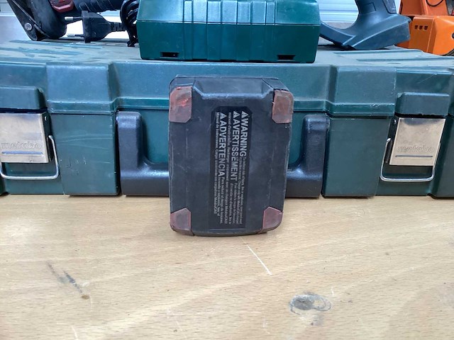Metabo reciprozaag incl. 18v 5.2a accu + acculader + koffer - afbeelding 8 van  11