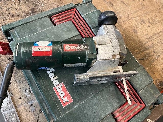 Metabo st ep 700 quick decoupeerzaag - afbeelding 2 van  4