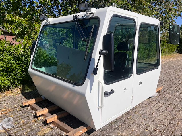 Metagro avt cabine - afbeelding 1 van  13