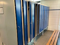 Metal, blika kleedkamer lockers en banken (31x) - afbeelding 3 van  34