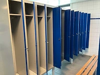 Metal, blika kleedkamer lockers en banken (31x) - afbeelding 2 van  34