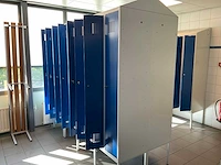 Metal, blika kleedkamer lockers en banken (31x) - afbeelding 19 van  34