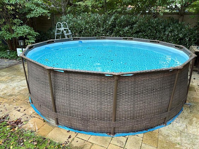 Metal frame pool / zwembad intex in bamboe look met trap en pomp intex krystal clear. doorsnede 366 cm - afbeelding 1 van  6