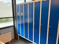 Metal kleedkamer lockers en banken (13x) - afbeelding 14 van  27